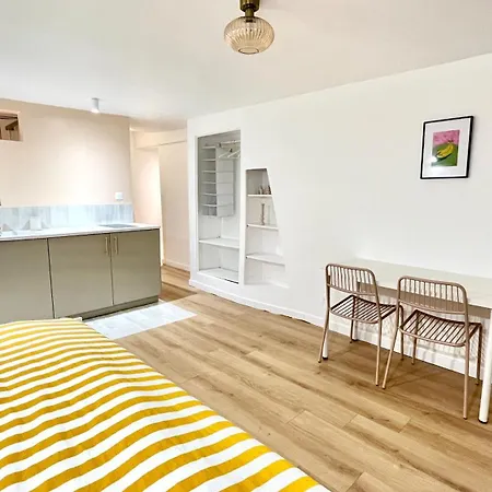 Charming Bright In Ménilmontant Parigi